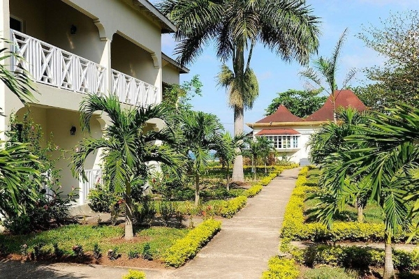 Hotel Coral Seas Beach Resort (Whitehall)